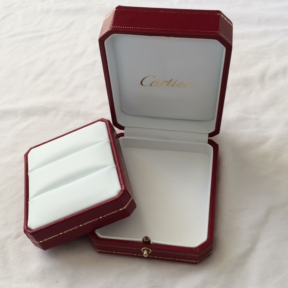 Cartier double ring box new condition